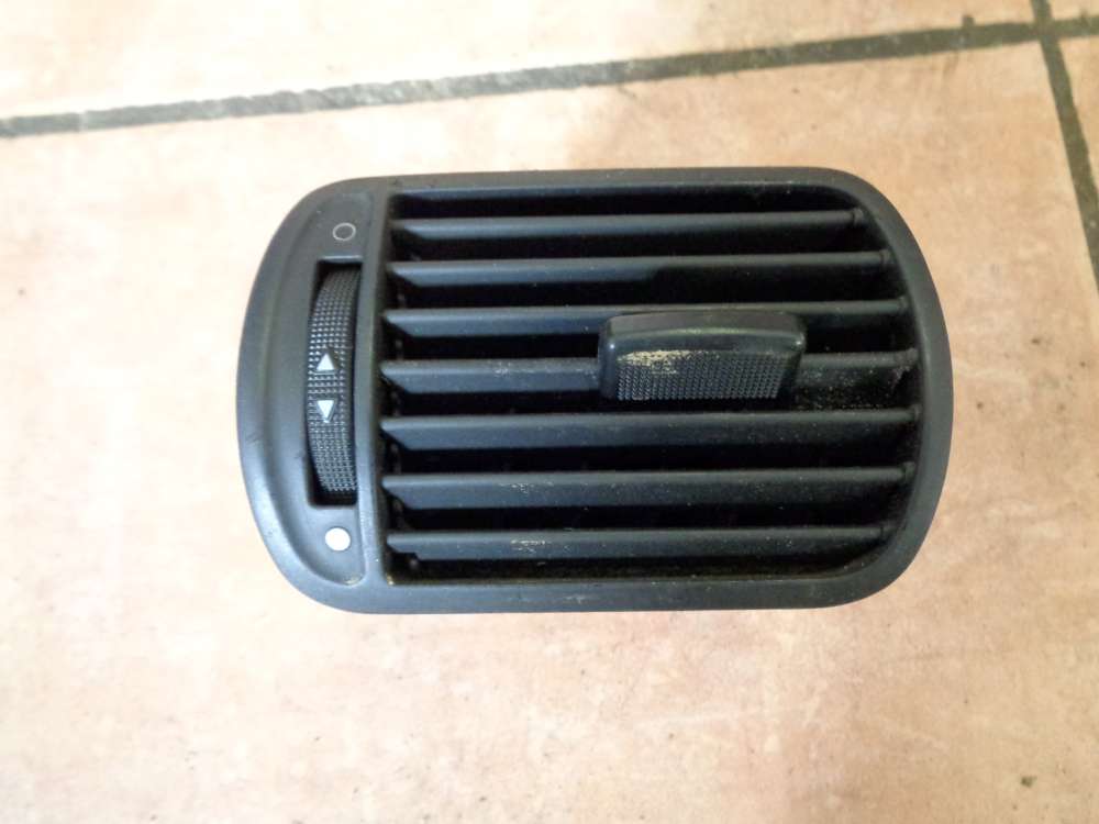 Seat Leon 1M Lüftungsgitter Luftdusche 8L0820901