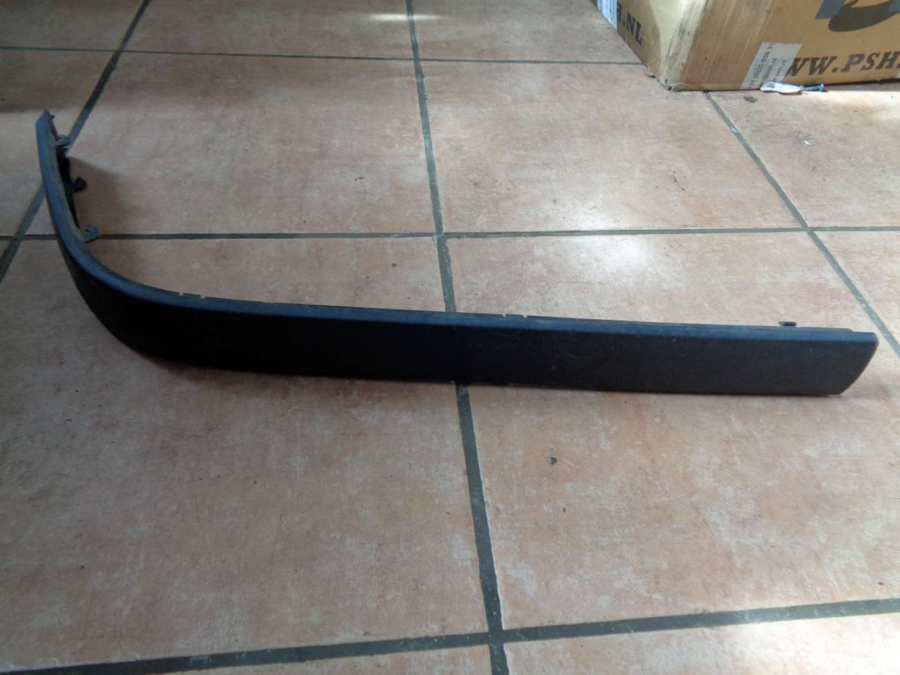 BMW 3er E36 Sto?stange Sto?f?nger Leiste Sto?leiste vorne links 51118146077 A