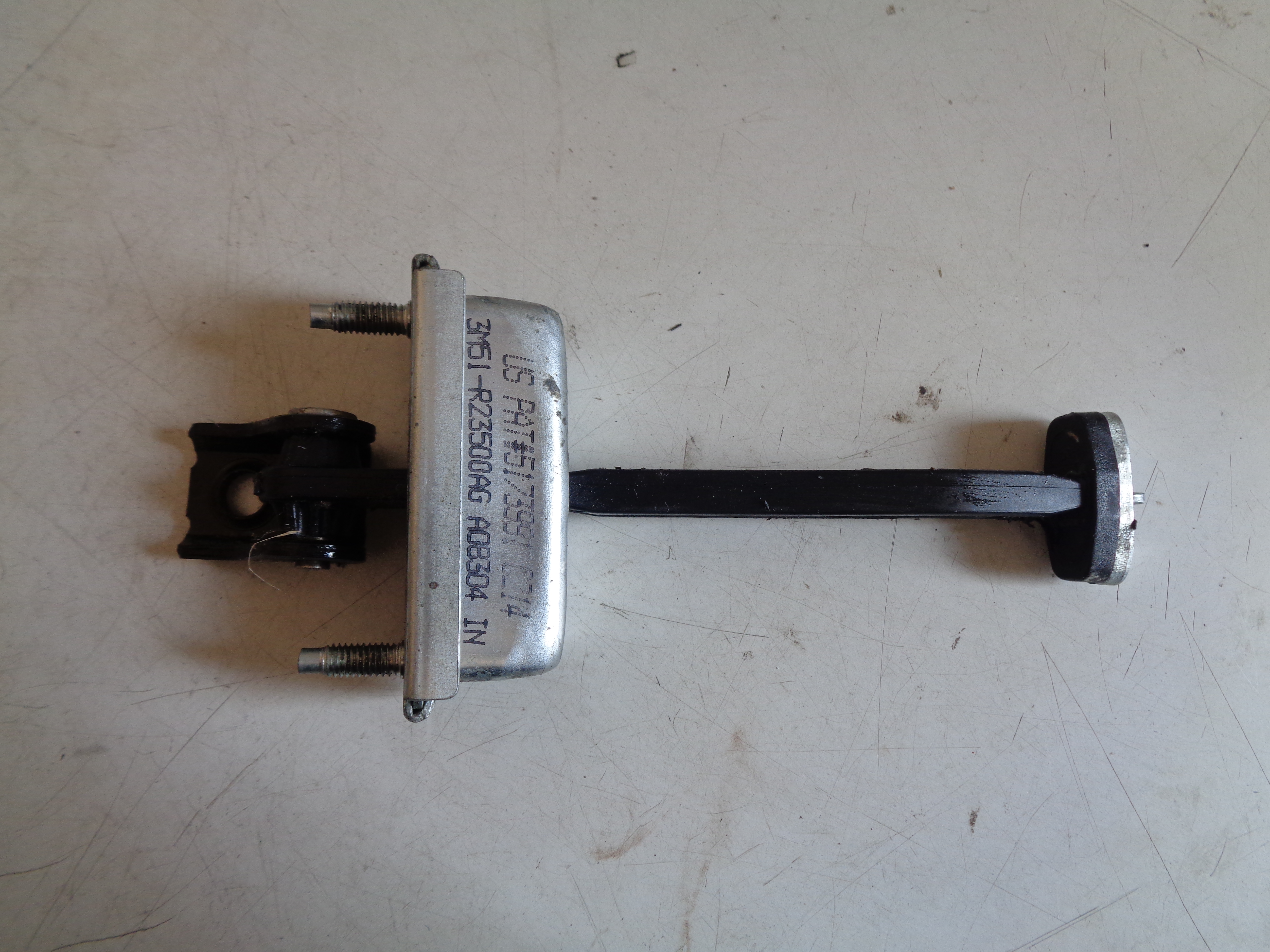 Ford Focus DA3 Feststeller Türfangband vorne links / hinten links rechts 3M51R23500AG