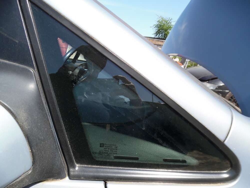 Opel Zafira A Seitenscheibe Fensterscheibe Dreieckscheibe Vorne Rechts