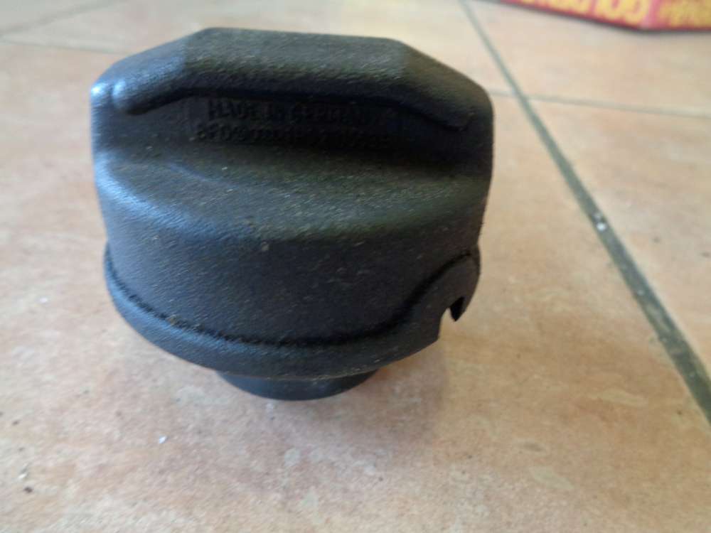 VW Passat 35i Tankdeckel Tankverschluss 1H0201553