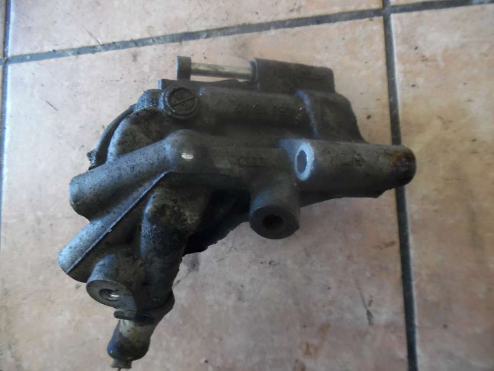 VW Passat 3B Ölkühler Ölfilterstutzen 050115417