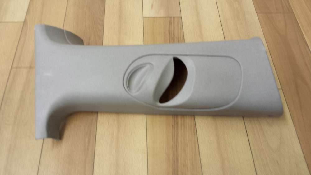 Ford Focus Bj 2001 Verkleidung Gurt Rechts Hinten  98AB B24582 CEW