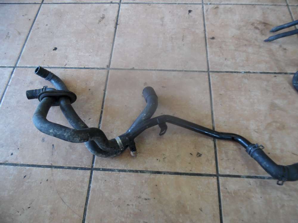 VW Passat 3B Kühlerschlauch Kühlwasserschlauch 8D0819371