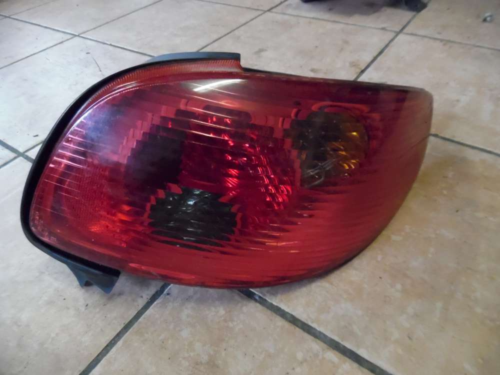 Peugeot 206 Cabrio Bj:2003 Rückleuchte Rücklicht Heckleuchte Rechts