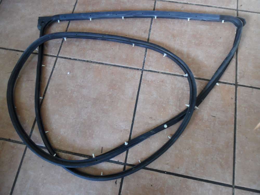 Toyota Yaris Verso Bj 2001 Türdichtung Gummidichtung Hinten Rechts 67871-52020