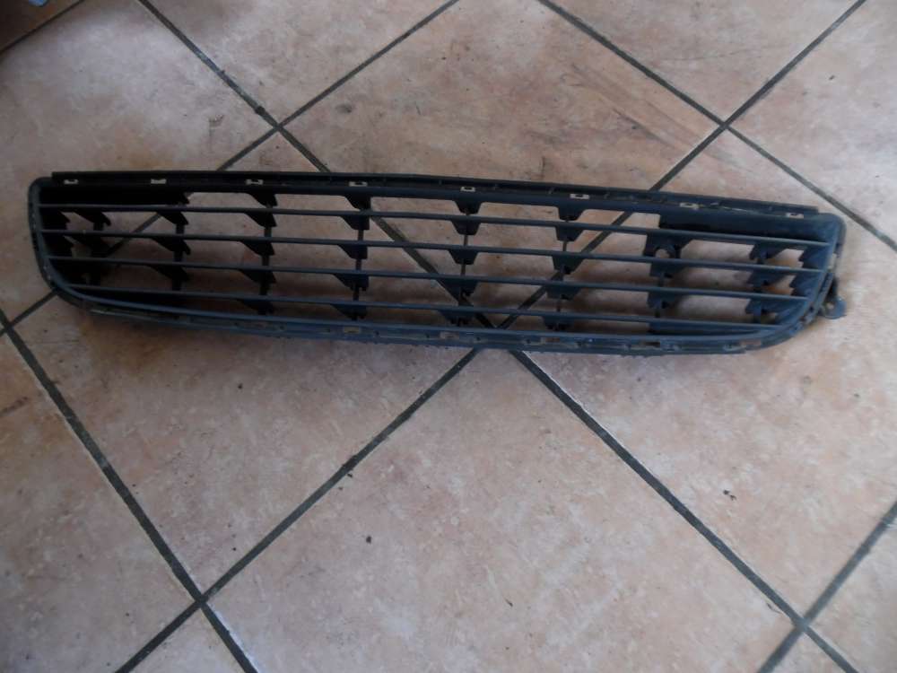 Opel Zafira B Frontgrill Stoßstangengrill mitte unten 13124978