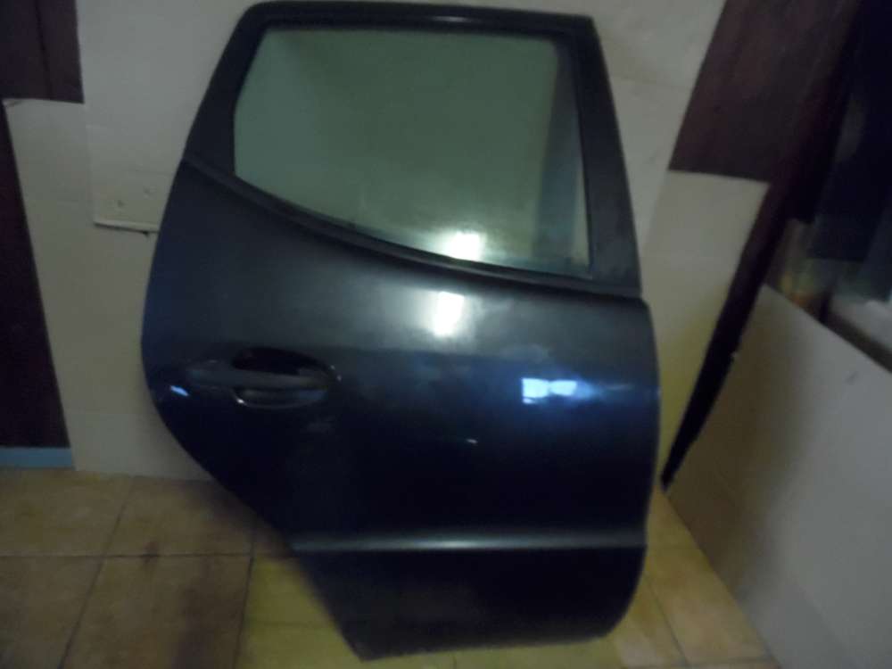 Mercedes Benz A-Klasse W168 A160 Tür Hinten Rechts Schwarz Farbcod : 195