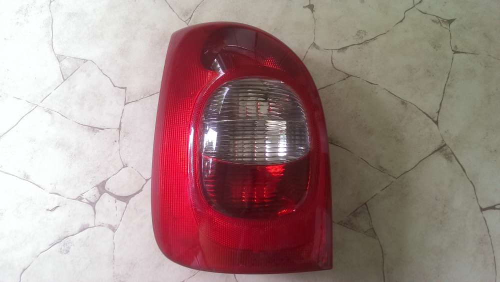 Rückleuchte Rücklicht Heckleuchte links 9631564080 Citroen Xsara Picasso