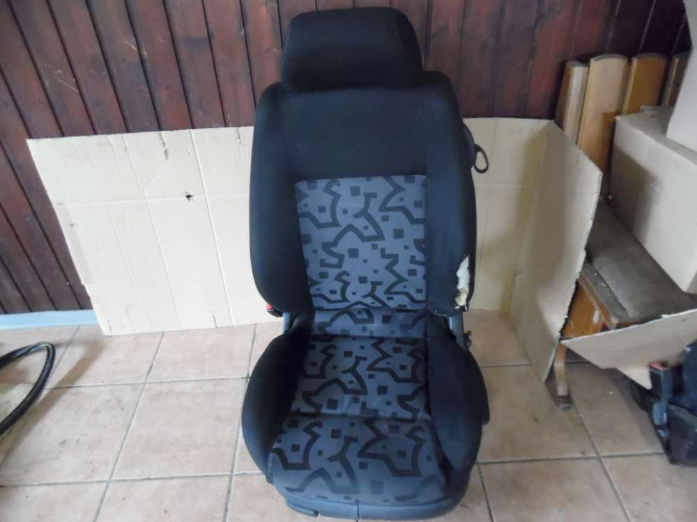 VW Golf IV 1J 3-Türer Sitz Fahrersitz Vorne Links Stoff, Schwarz
