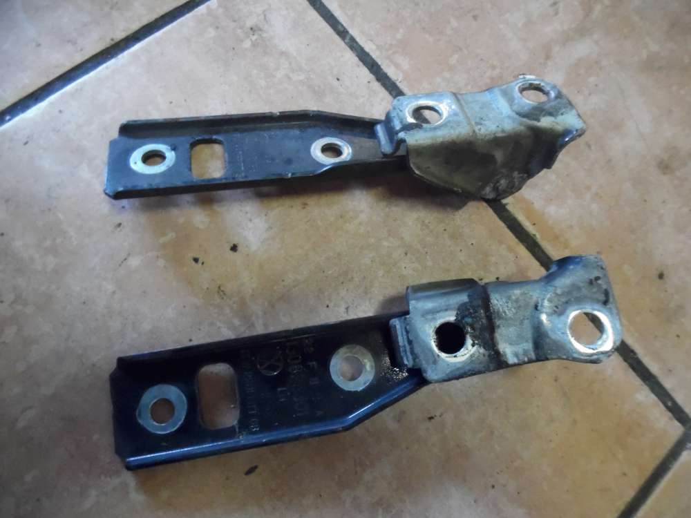 VW Golf IV 1J Motorhaubenscharniere Scharniere Motorhaube 1J0823301- 302