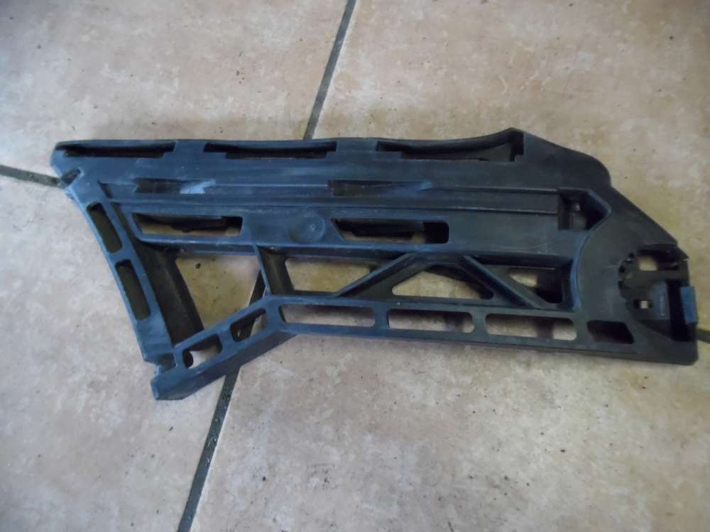 VW Touran 1T Stoßstangenhalter Halter Vorne Rechts 1T0807178
