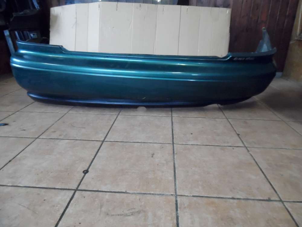 Honda Civic MA8 Limousine Stoßstange Hinten grün