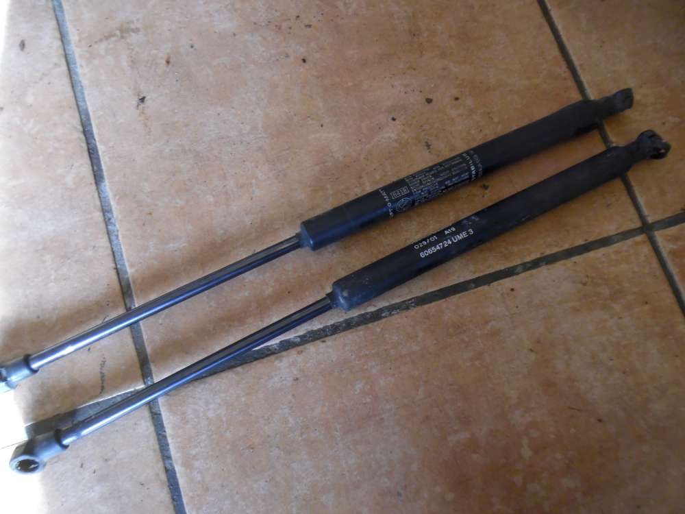 Alfa Romeo 156 Gasdruckdämpfer Motorhaube 60654724