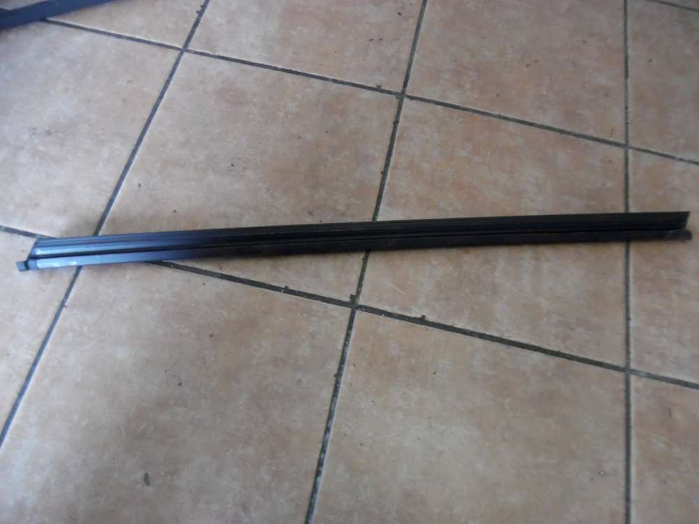VW Golf 6 VI Scheibengummi Türgummi Tür Hinten Rechts 5K6839479