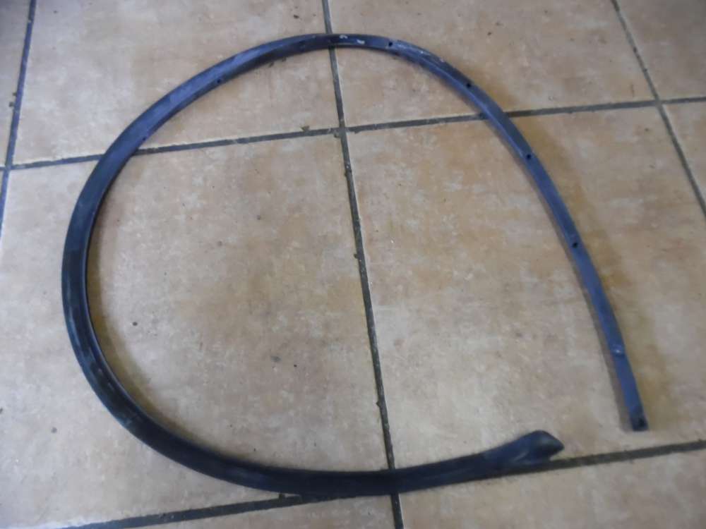 VW Golf 6 VI Frontscheibe Leiste Dichtung Hinten Rechts 5k6839700