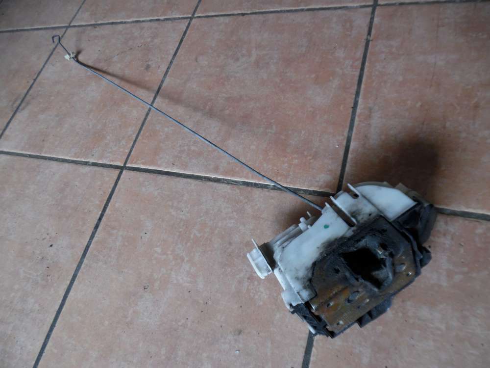 VW Golf 3 Vento Türschloß Schloß Vorne Rechts 1H1837016A
