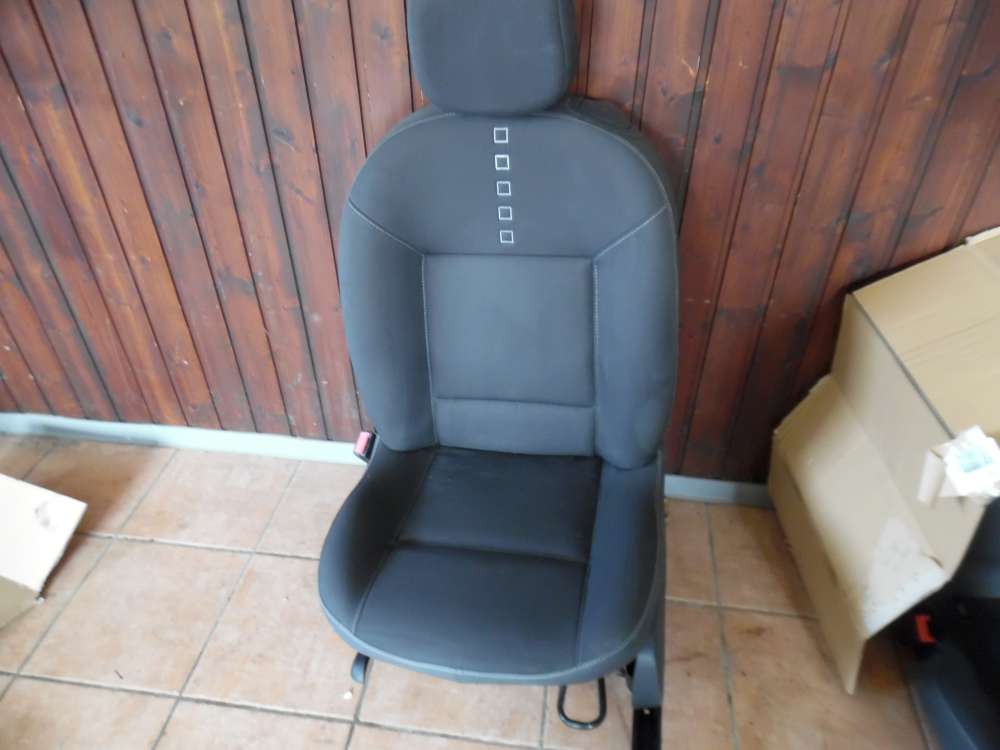 Renault Twingo II Sitz Vorne Links Stoff grau