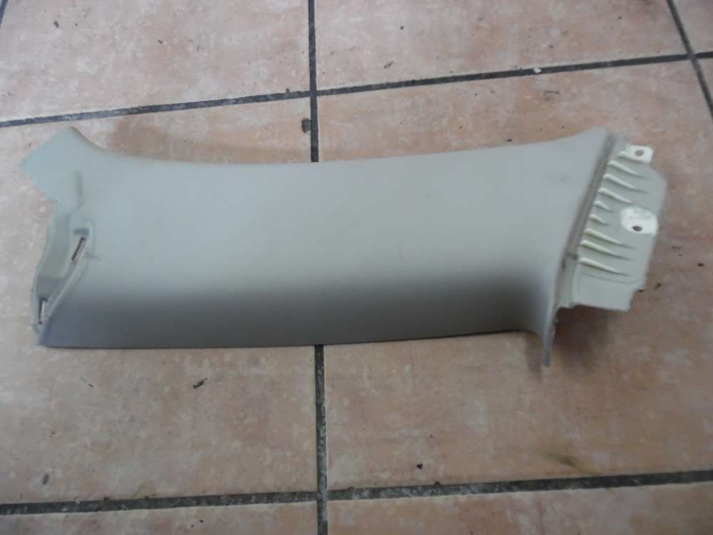 Audi A4 8E C-S?ule Abdeckung Verkleidung Rechts 8E9867288