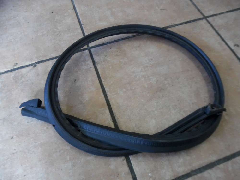 Audi A4 8E Gummi Motorhaube Gummidichtung