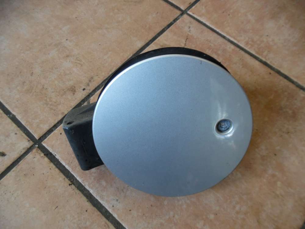 Ford Fiesta V Tankklappe Tankdeckel grau ( ohne Schlüssel ) 2S61A405A02