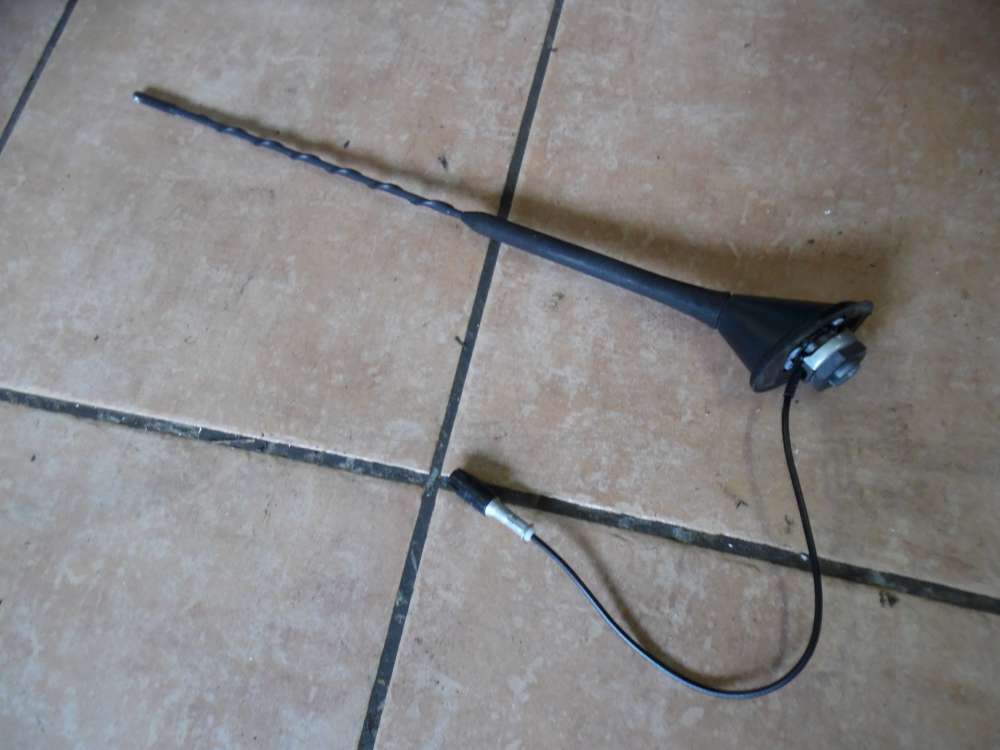 Fiat Punto 199 Dachantenne Antenne Antennenfuß 55702112