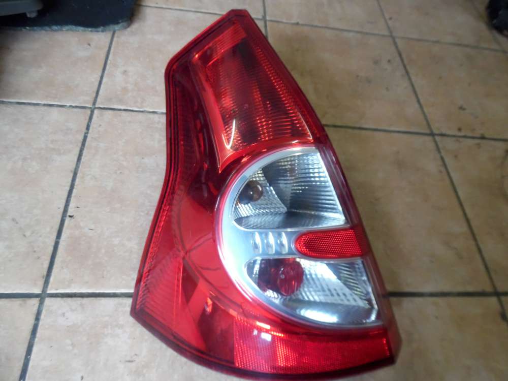 Dacia Sandero Rückleuchte Heckleuchte Links 8200734825