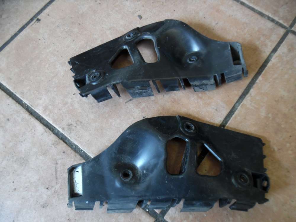 Dacia Sandero Stoßstangenhalter Rechts / Links 8200735450 8200735448