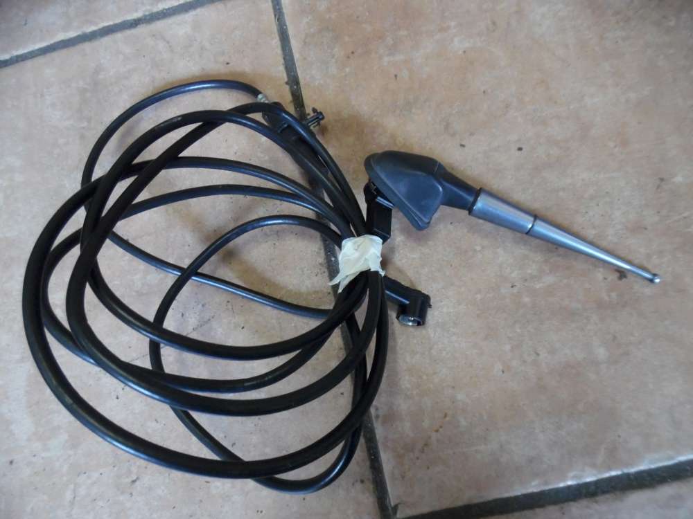 Nissan Micra K12 Antenne mit Antennenfuß