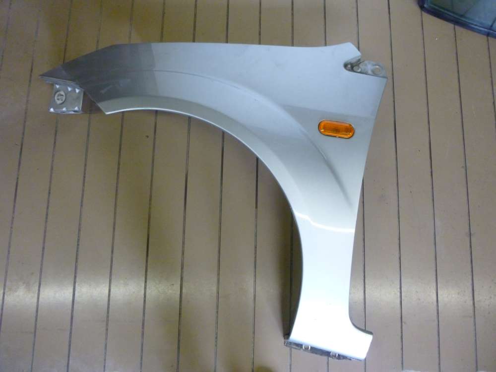 Ford Fiesta Bj.2004 Kotflügel beifahrerseite vorne Links