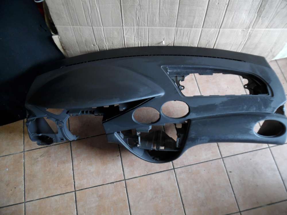 Ford Focus Armaturenbrett Cockpit 98AB18A636