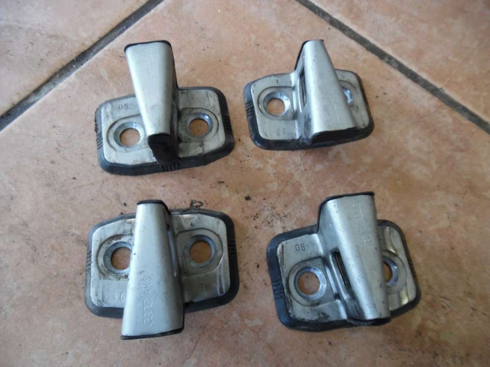 Audi A3 8L Türschließkeil Fanghaken