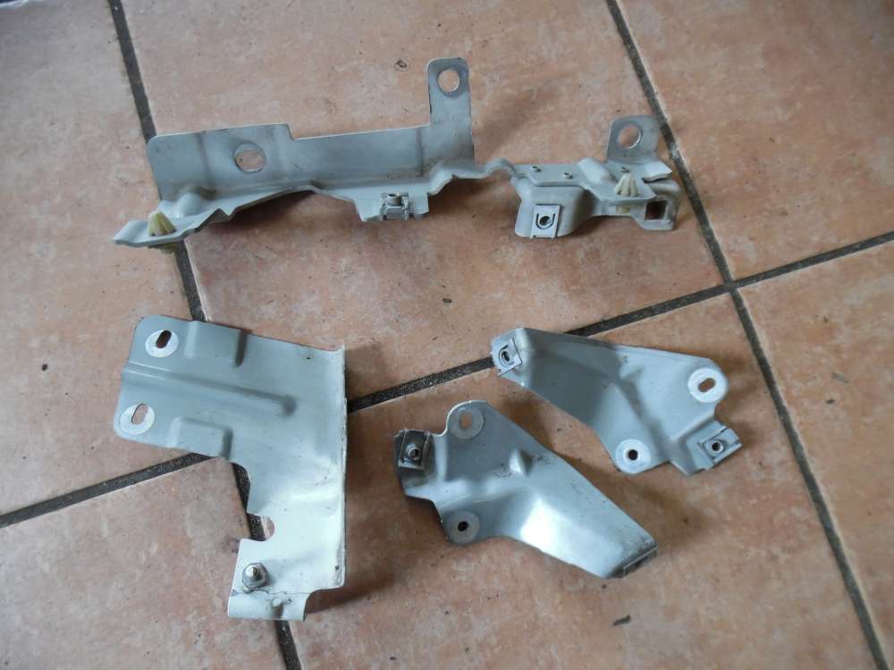 Renault Twingo II Kotflügelhalter Halter Vorne