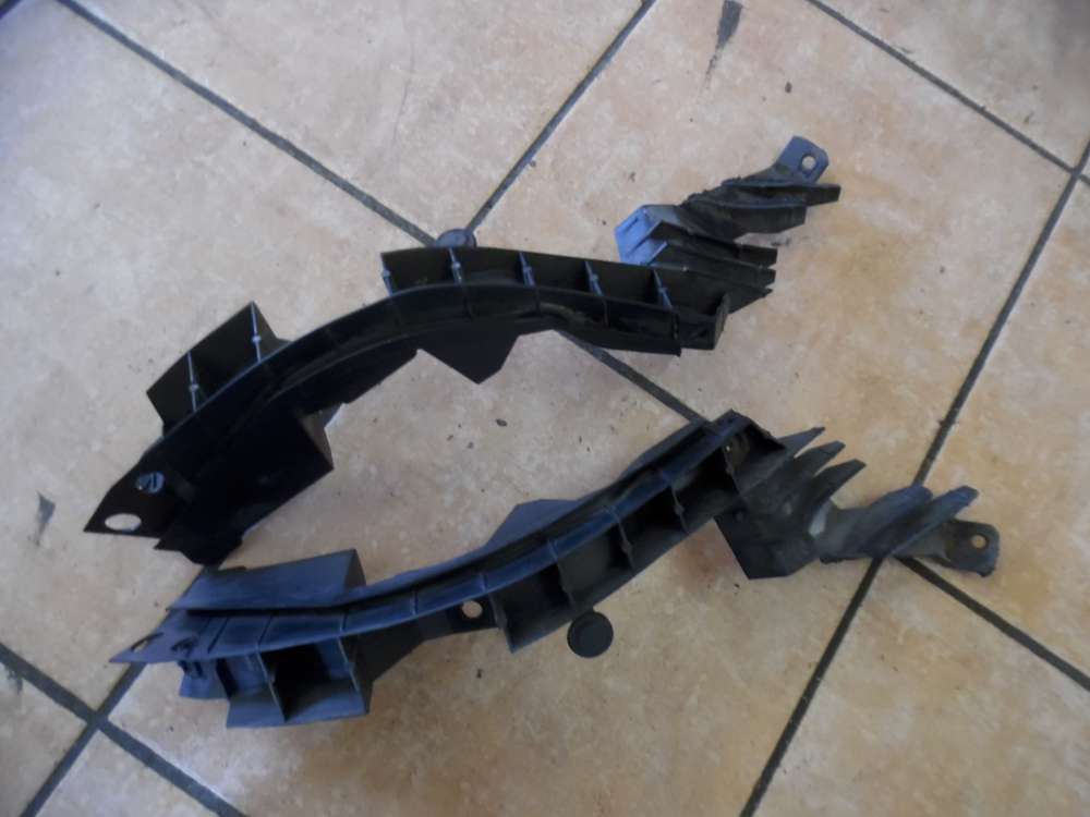 VW Golf 4 Stoßstangenhalter Halter Hinten Re / Li 1J6807394 1J6807393