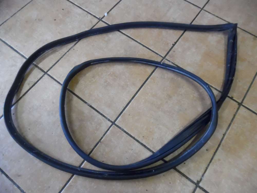 Mazda 323 BA Türdichtung Rahmendichtung Vorne Links