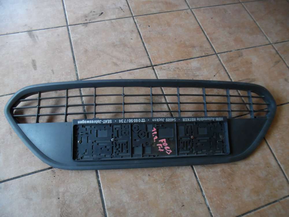 Ford Focus Kühlergrill Grill Gitter Frontschürze 8M5117B968