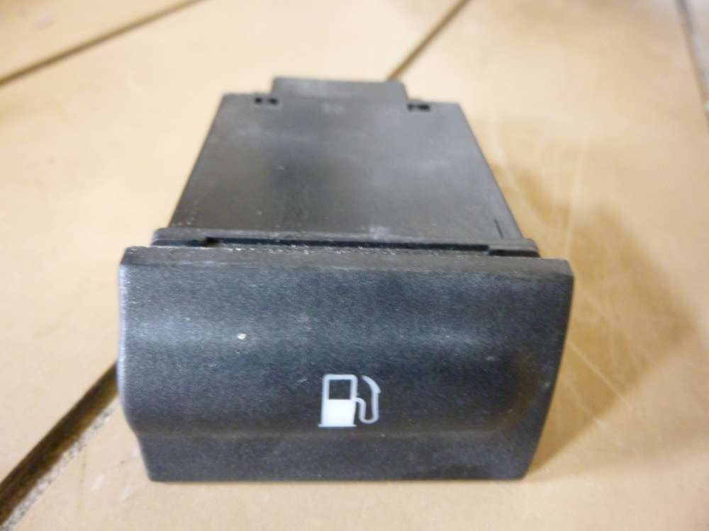 Skoda Octavia 1U Schalter Tankklappe Entriegelung 1U0959833