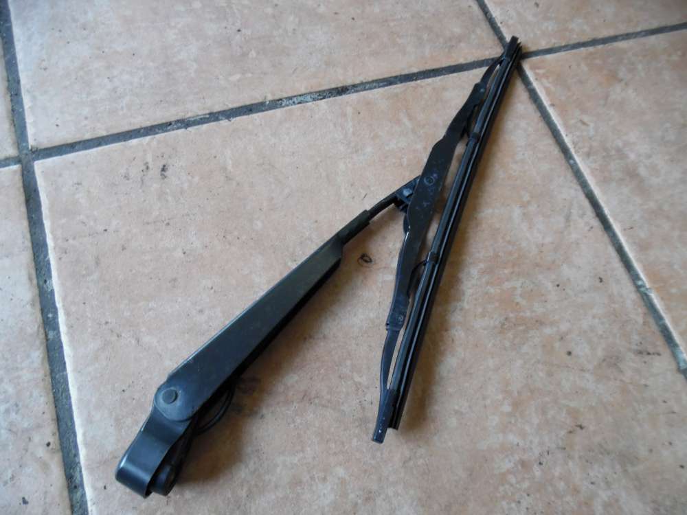 Ford Focus II DA3 Wischerarm Hinten 3M51-R17526