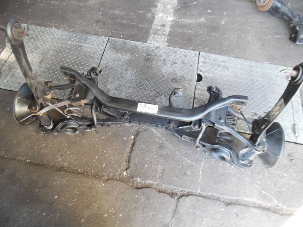 Ford Focus DNW Achse Hinterachse Achsträger