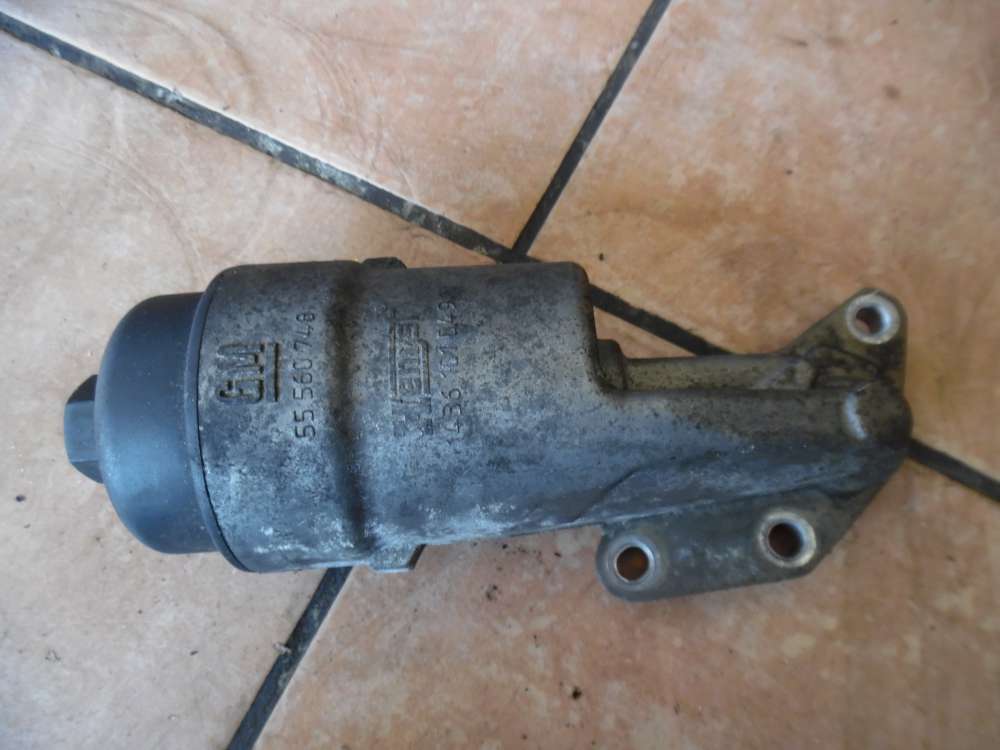 Opel Corsa C Ölfilterbock Ölfiltergehäuse 55560748