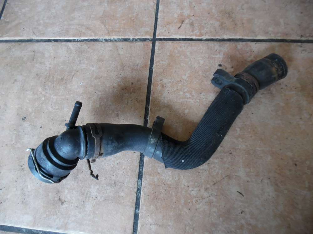 VW Polo 9N Kühlmittelflansch Kühlwasserschlauch 6Q0122291