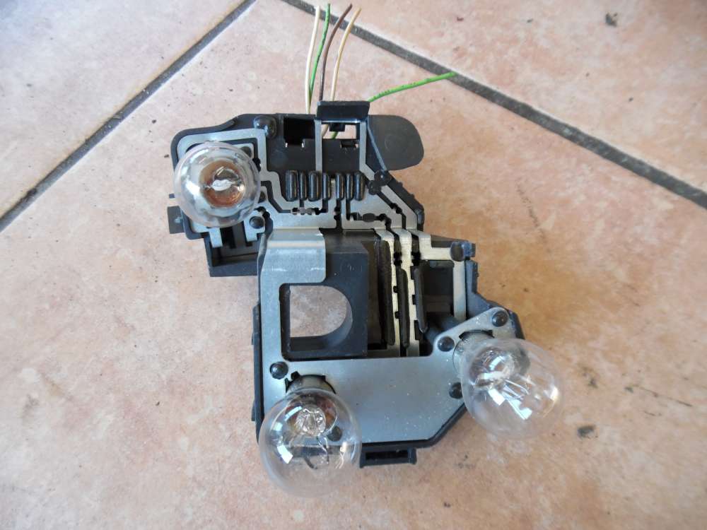 Peugeot 206 Träger Halter Lampenträger Rückleuchte Rechts