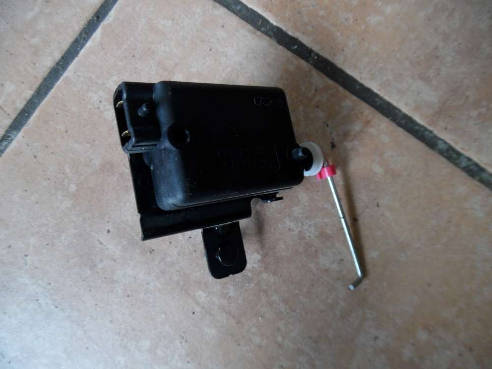 Dacia Sandero Stellmotor Heckklappe 8200754083