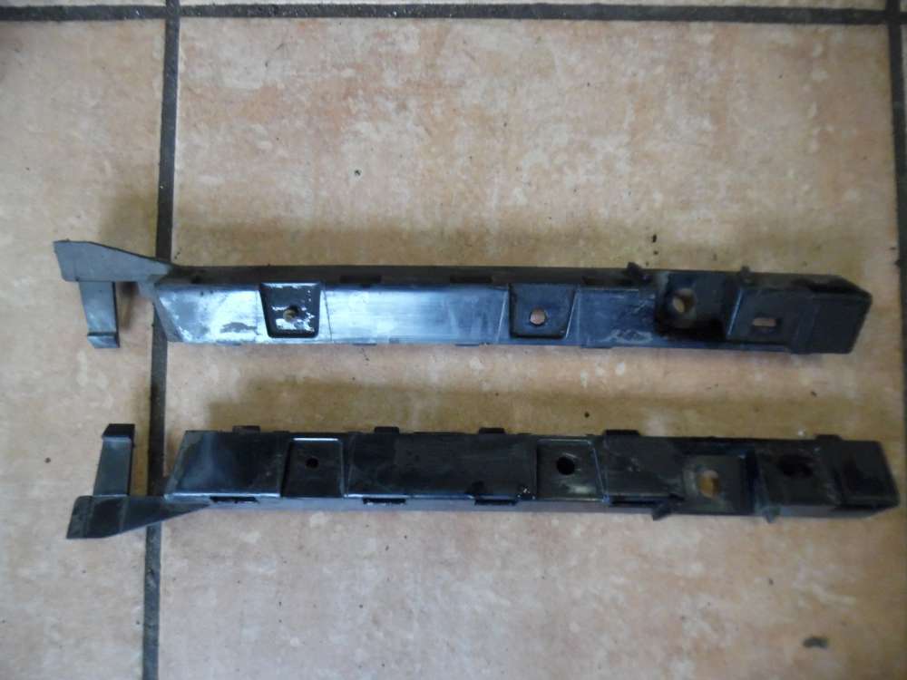 BMW 1er E87 Halter Träger für Stoßstange Vorne Re / Li 51.77-7118159-711160