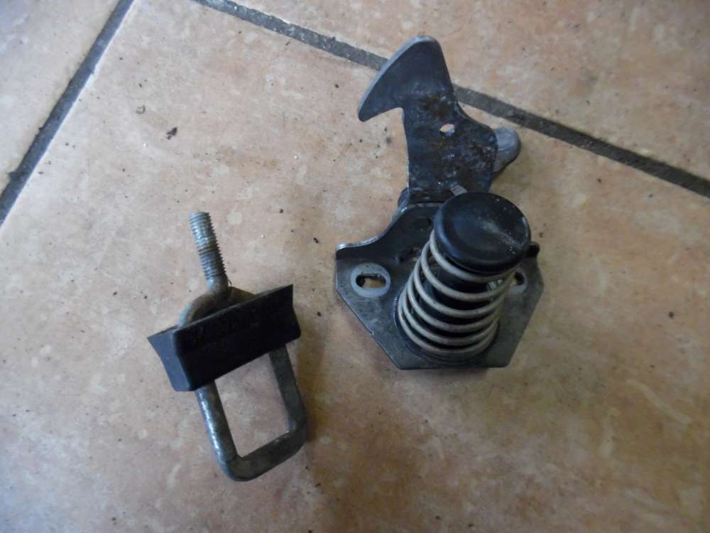 BMW 1er E87 Fanghaben Frontklappe Motorhaube 7071124