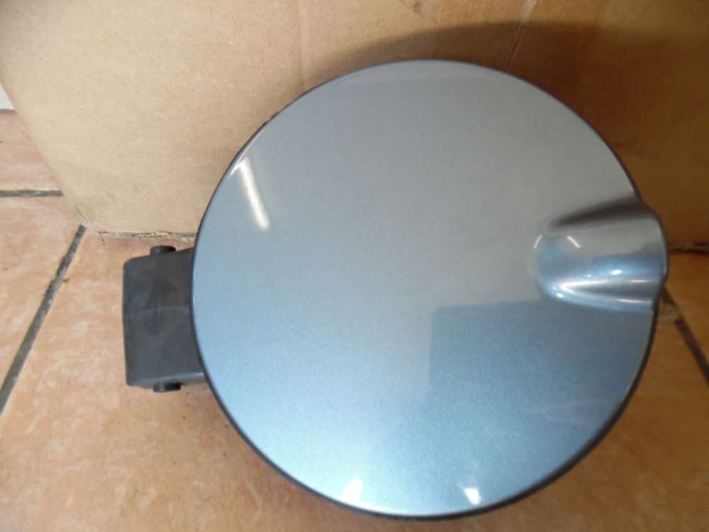 Skoda Fabia II Tankklappe Tankdeckel 5J6010639