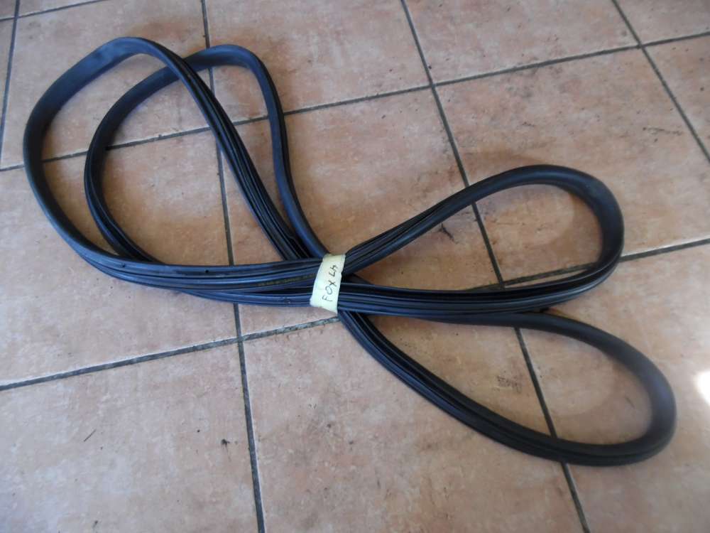 VW Fox 5Z Türdichtung Dichtung Vorne Links 5Z3831721