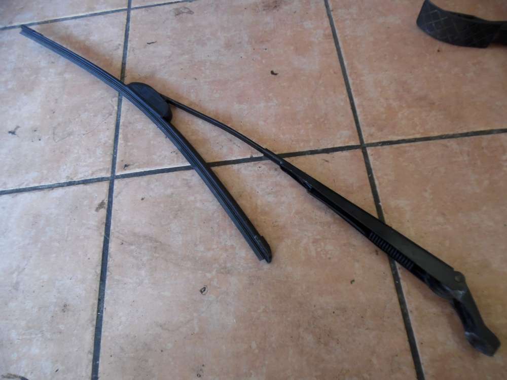 VW Fox 5Z Wischerarm Scheibenwischerarm Links 5Z0955409A