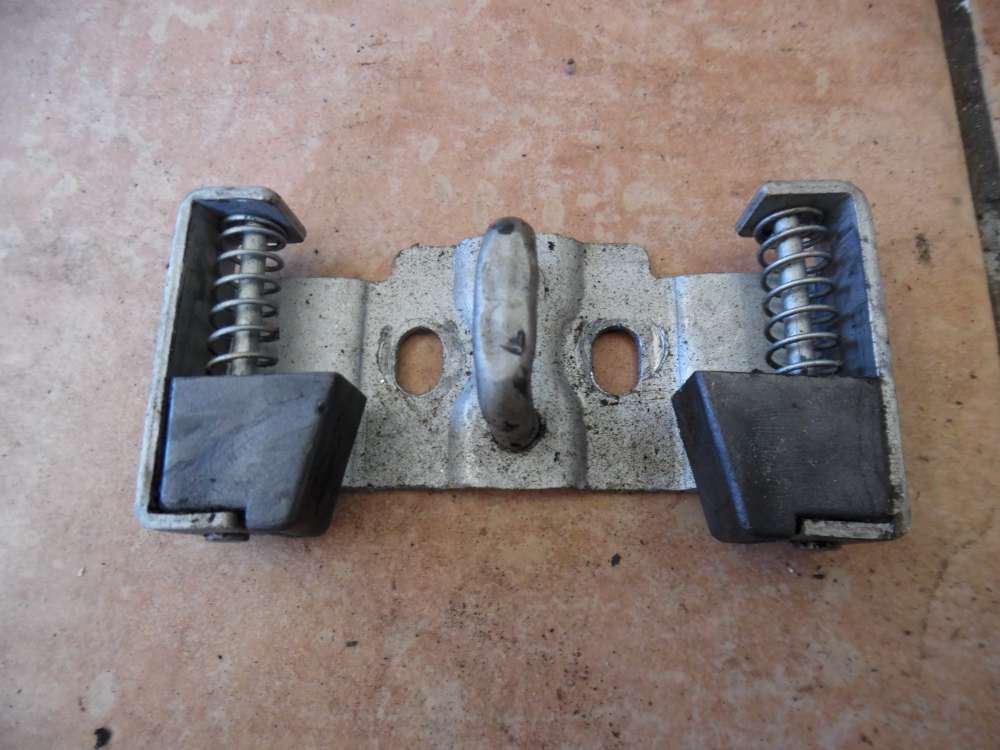 VW Fox 5Z Schließbügel Fanghacken Heckklappenschloss 5Z6827517