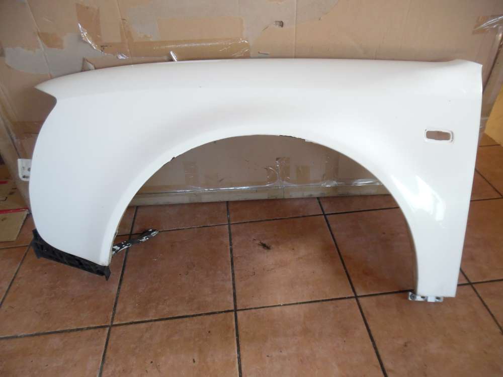 Audi A6 4B Kombi Kotflügel Links weiß Farbcod : LY9D